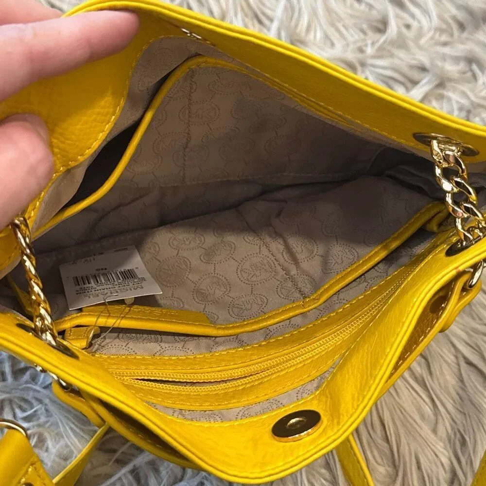 NWT Michael Kors Jet Set Chain Purse in citrus yellow color